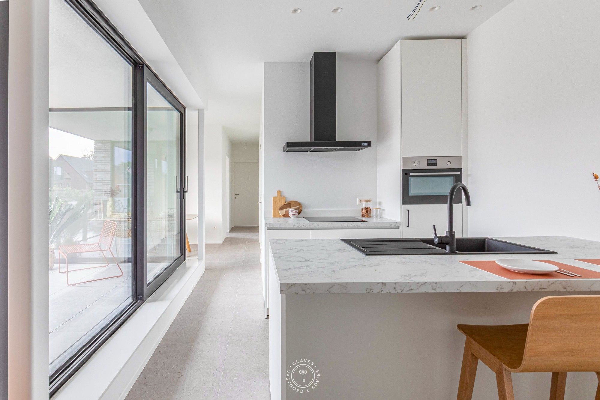 Prachtig appartement op de eerste verdieping met terras foto 4
