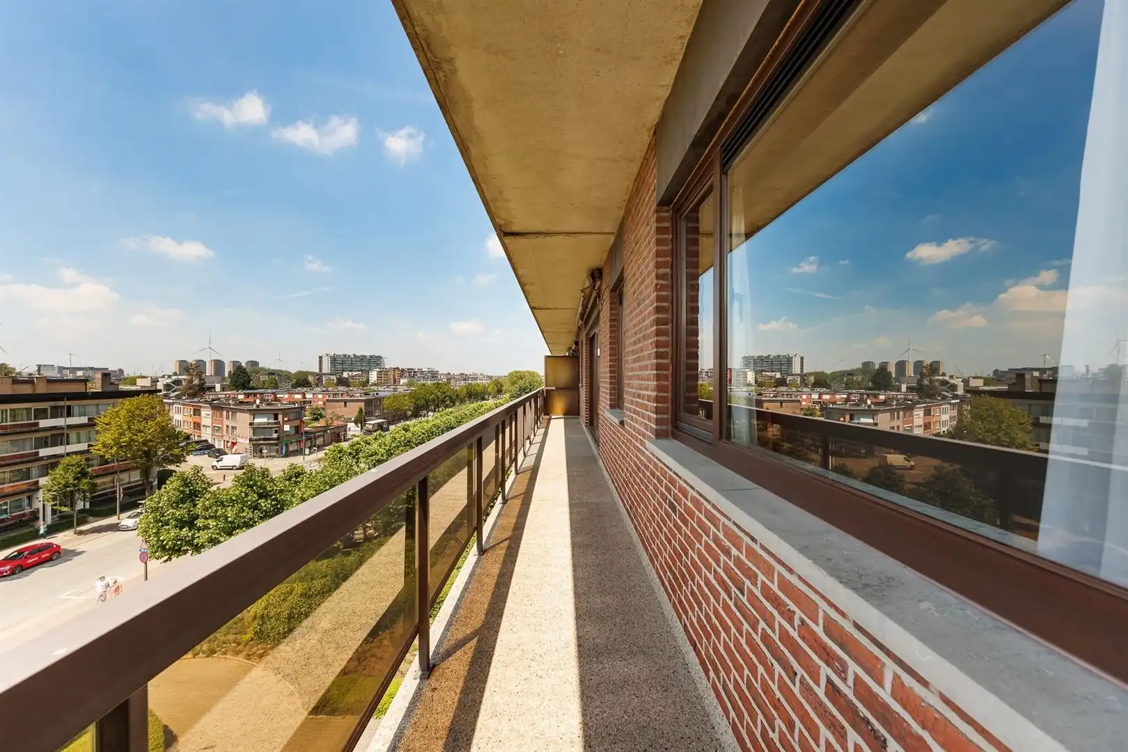 Ruim zonnig appartement met staanplaats. foto 18