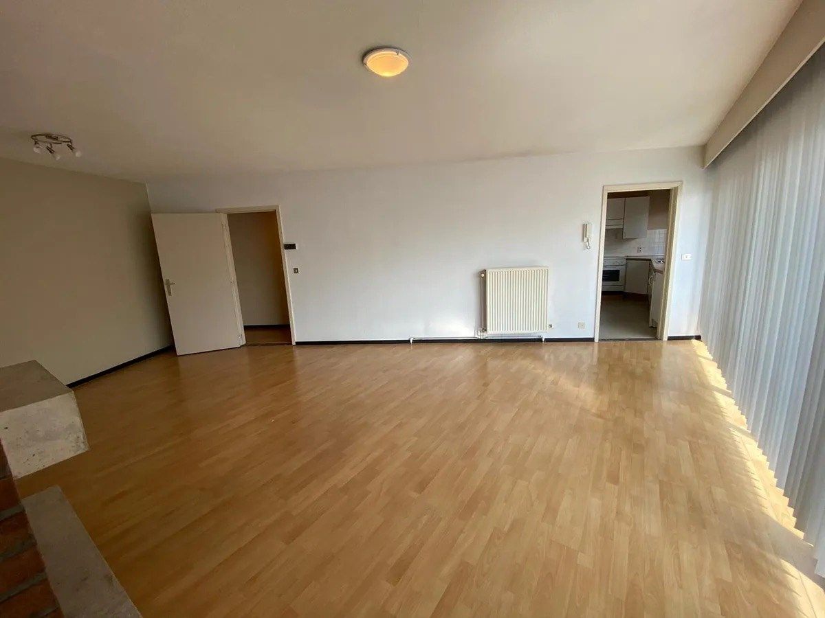 Verzorgd appartement met 2 slpks, gelegen in het centrum van Mol !  foto 2