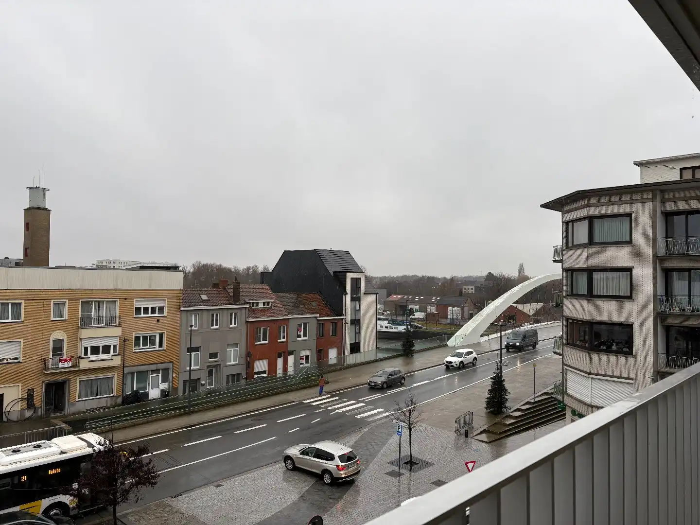 Appartement met 2 slaapkamers en staanplaats op de markt van Harelbeke  foto 14