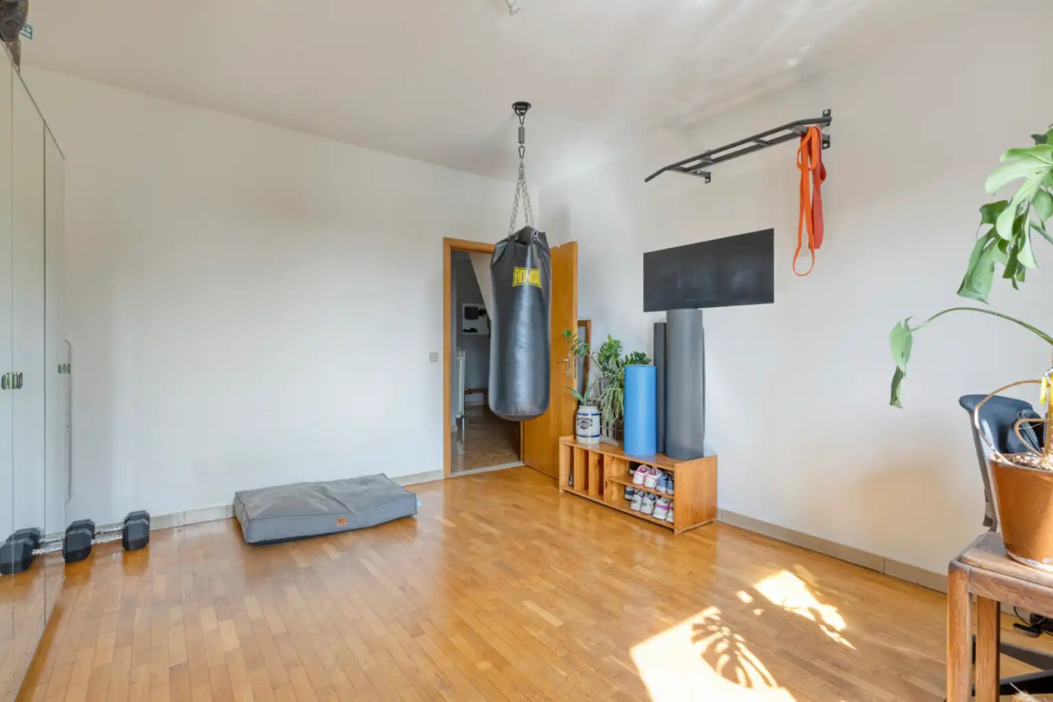 Zeer ruime woning met 4 slaapkamers en appartement in Zellik foto 25
