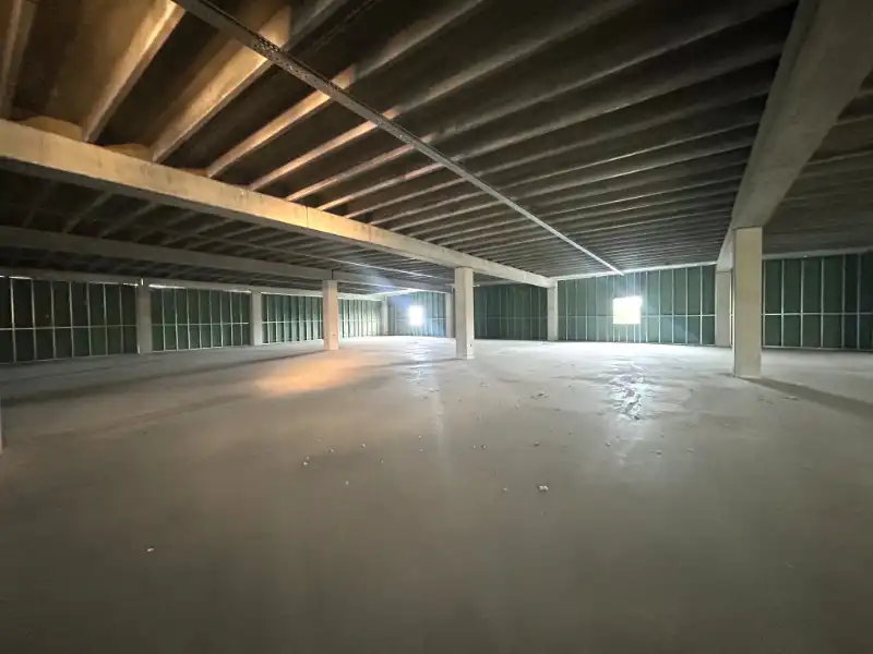 Nieuwbouwmagazijn – strategische ligging nabij centrum Gent foto 12