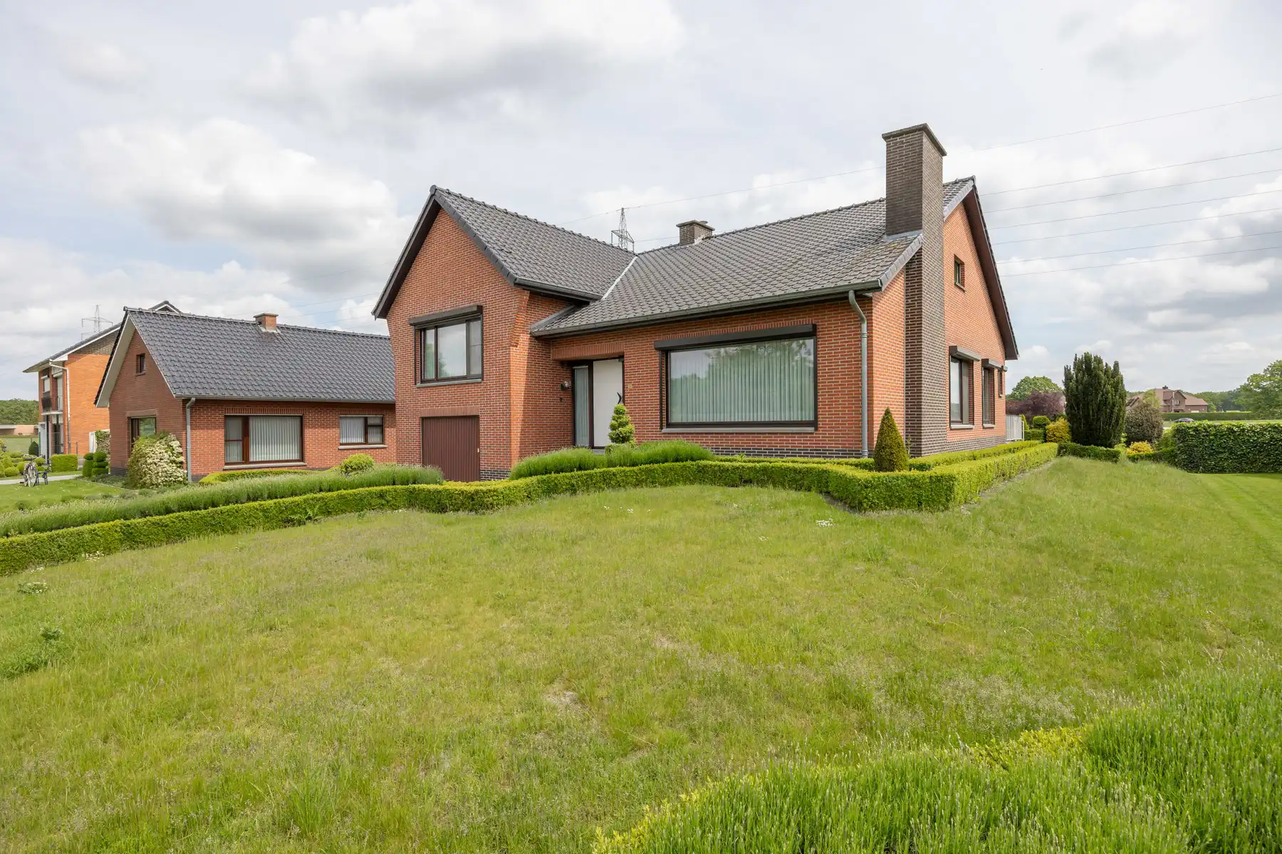 Huis te koop foto {{pictureIndex}}