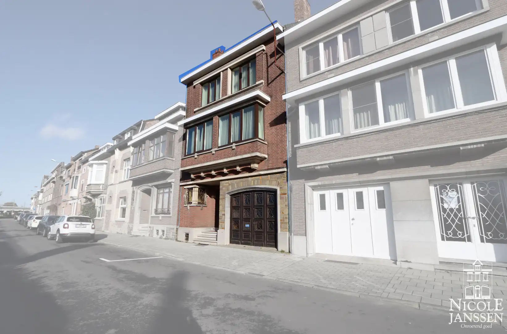 Hoofdfoto van de publicatie: Op te frissen stadswoning met zes slaapkamers en gezellige stadstuin