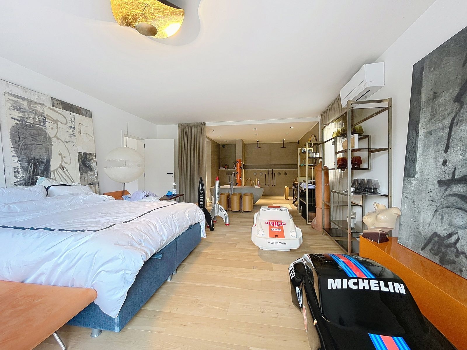 Luxueuze vrijstaande woning in rustige omgeving met zwembad foto 16