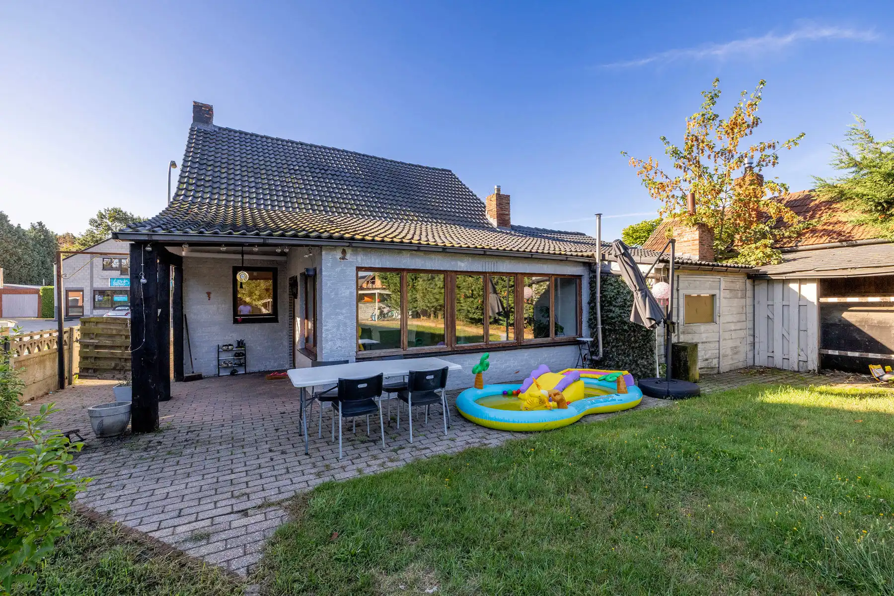 Gezinswoning  voorzien van zonnepanelen op ca. 873 m² grond.  foto 23