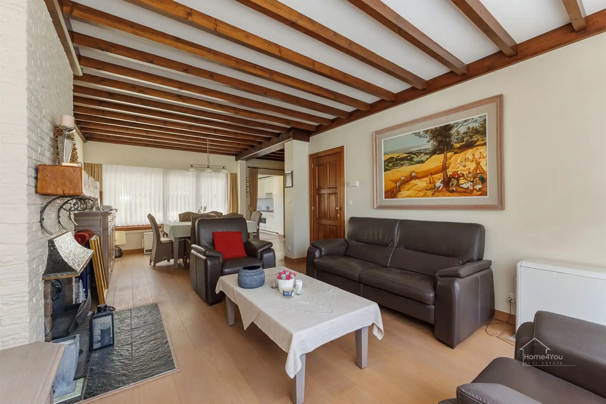 Te renoveren rijwoning met garage op toplocatie te Kontich foto 4