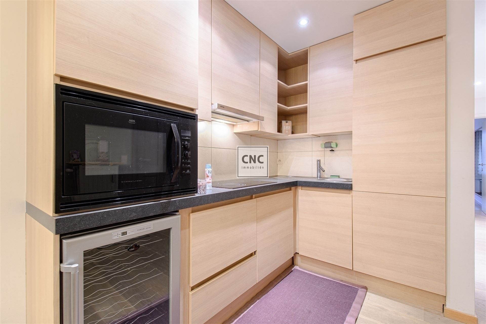 Appartement met 2 slaapkamers in het centrum van Knokke, gelegen op de Leopoldlaan, vlakbij de Lippenslaan.  foto 5