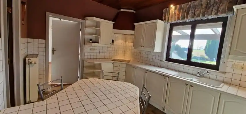 Ruime BUNGALOW open bebouwing,  met 2 slaapkamers, grote zolder, mooie tuin en aparte garage op 9 are 97 ca. foto 18