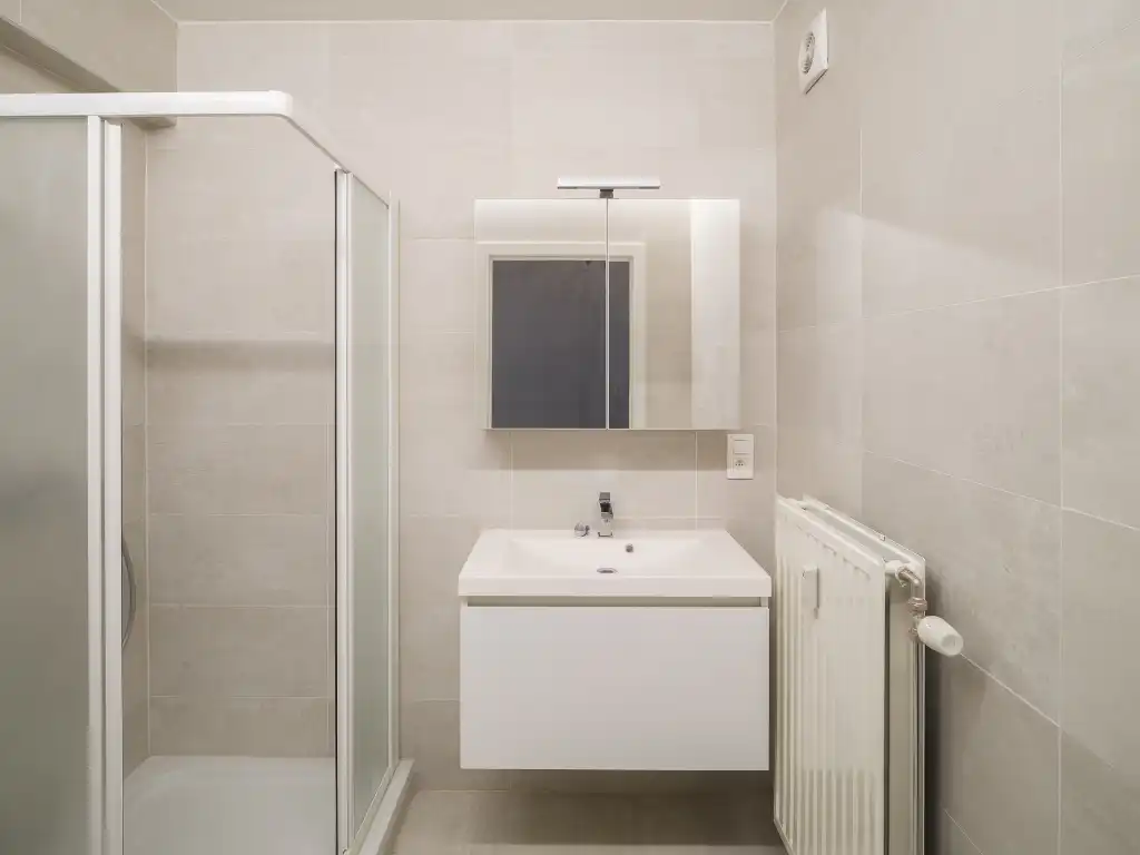 Coupure Rechts. Kwalitatief gerenoveerd 2 slpk-appartment met terras op een boogscheut van het stadscentrum. foto 10