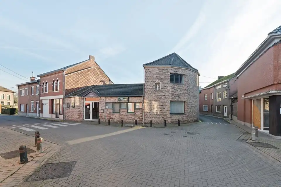 RUIM HANDELSPAND MET WOONST OP TOPLOCATIE IN ZOUTLEEUW foto 33