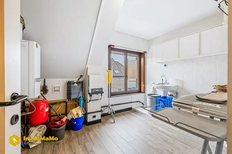 Ruime handelswoonst te koop in de dorpskern van Destelbergen foto 20