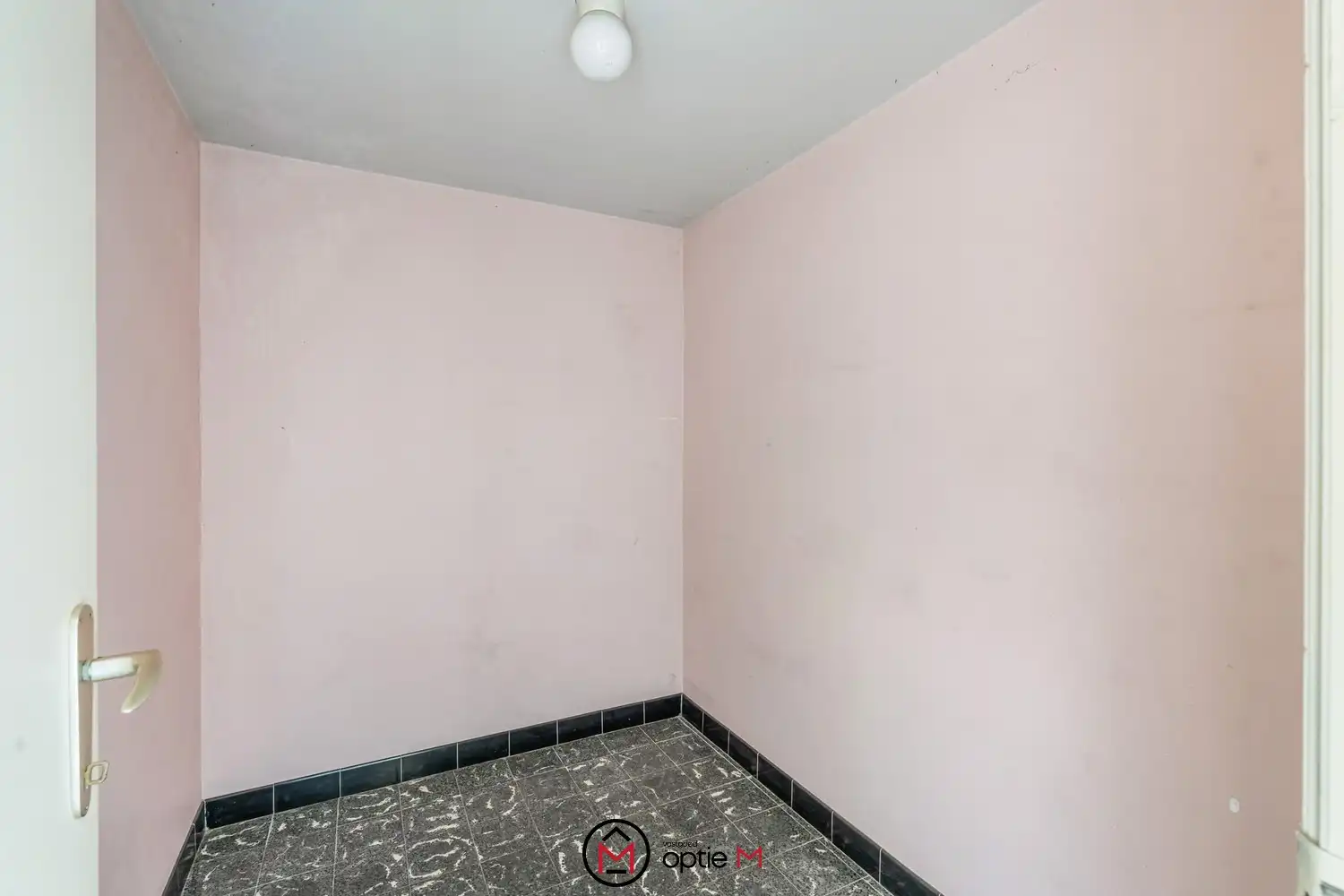 Karaktervolle woning met tuin te koop in centrum Bilzen foto 26