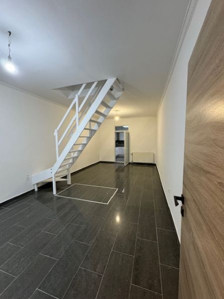 TE KOOP |  INSTAPKLARE WONING IN TOPSTAAT foto 2