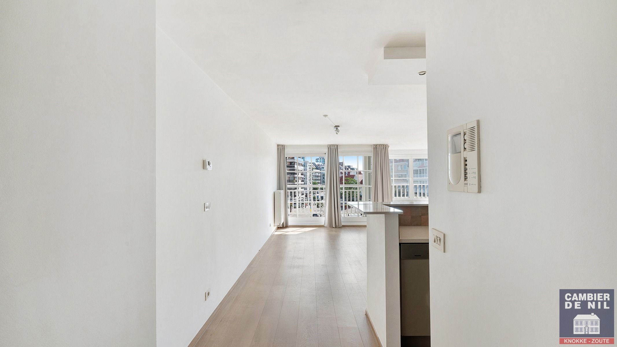 Zee, zon en zicht! 2-slaapkamerappartement met zijdelings zeezicht en open zicht in hartje Knokke foto 6