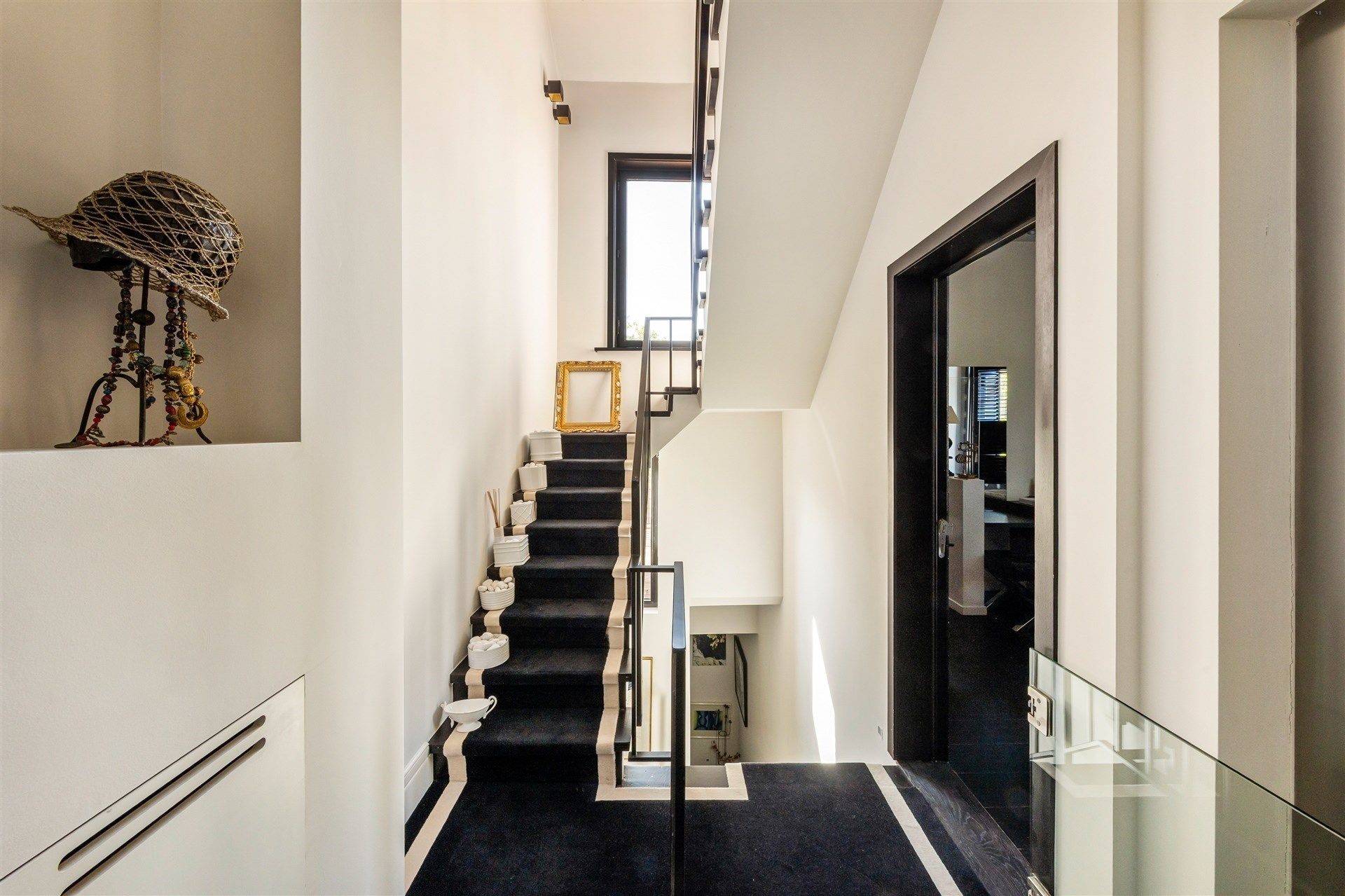 Stijlvolle en hoogwaardig afgewerkte villa met bijgebouw op fantastische locatie op perceel van 1784 m² foto 54