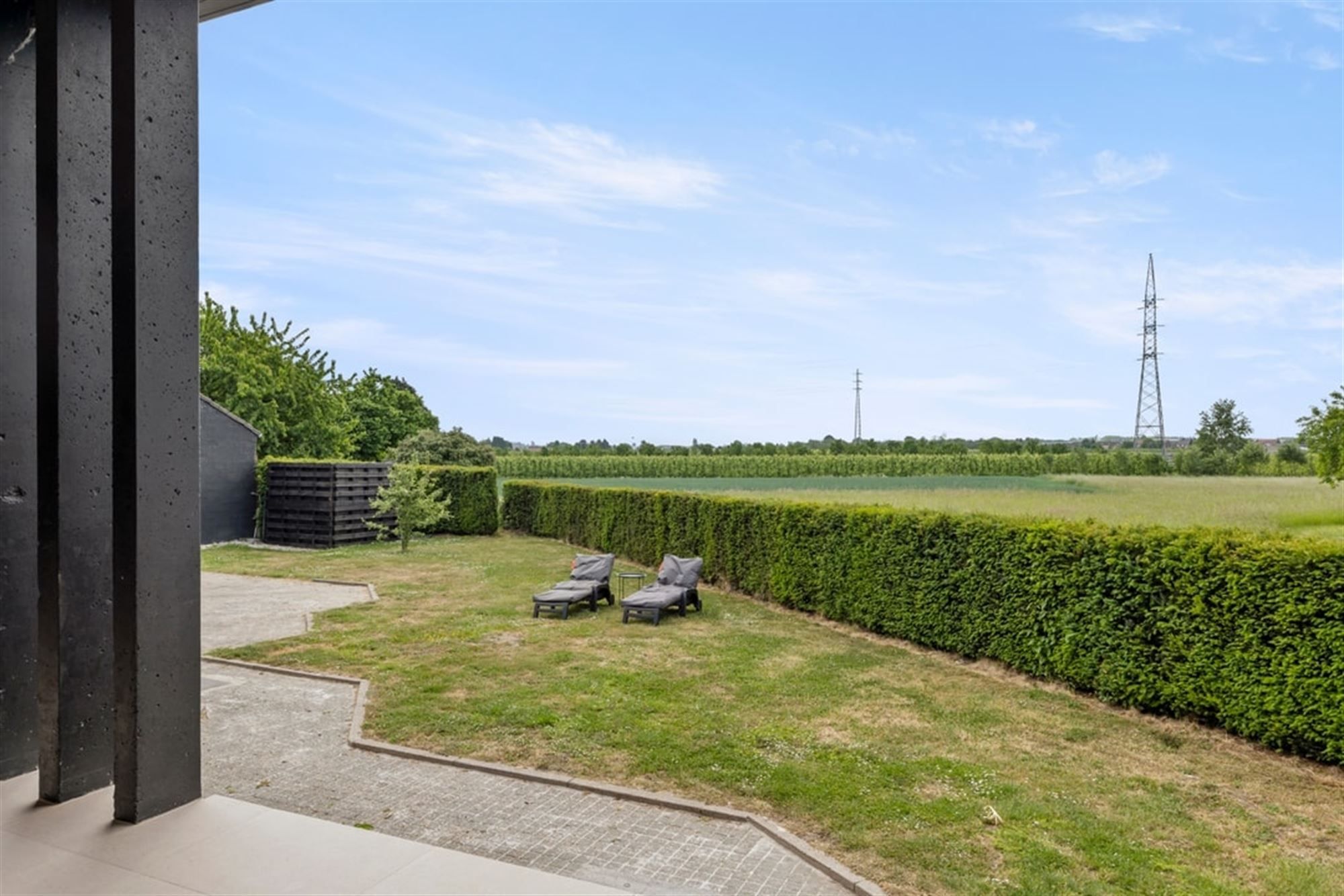 UNIEKE DESIGNWONING MET MODERNE AFWERKING EN STIJVOLLE ARCHITECTUUR foto 38