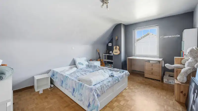 Villa van 265m² op 15 are met kantoor-praktijkruimte van 25m² en 3 slaapkamers foto 23