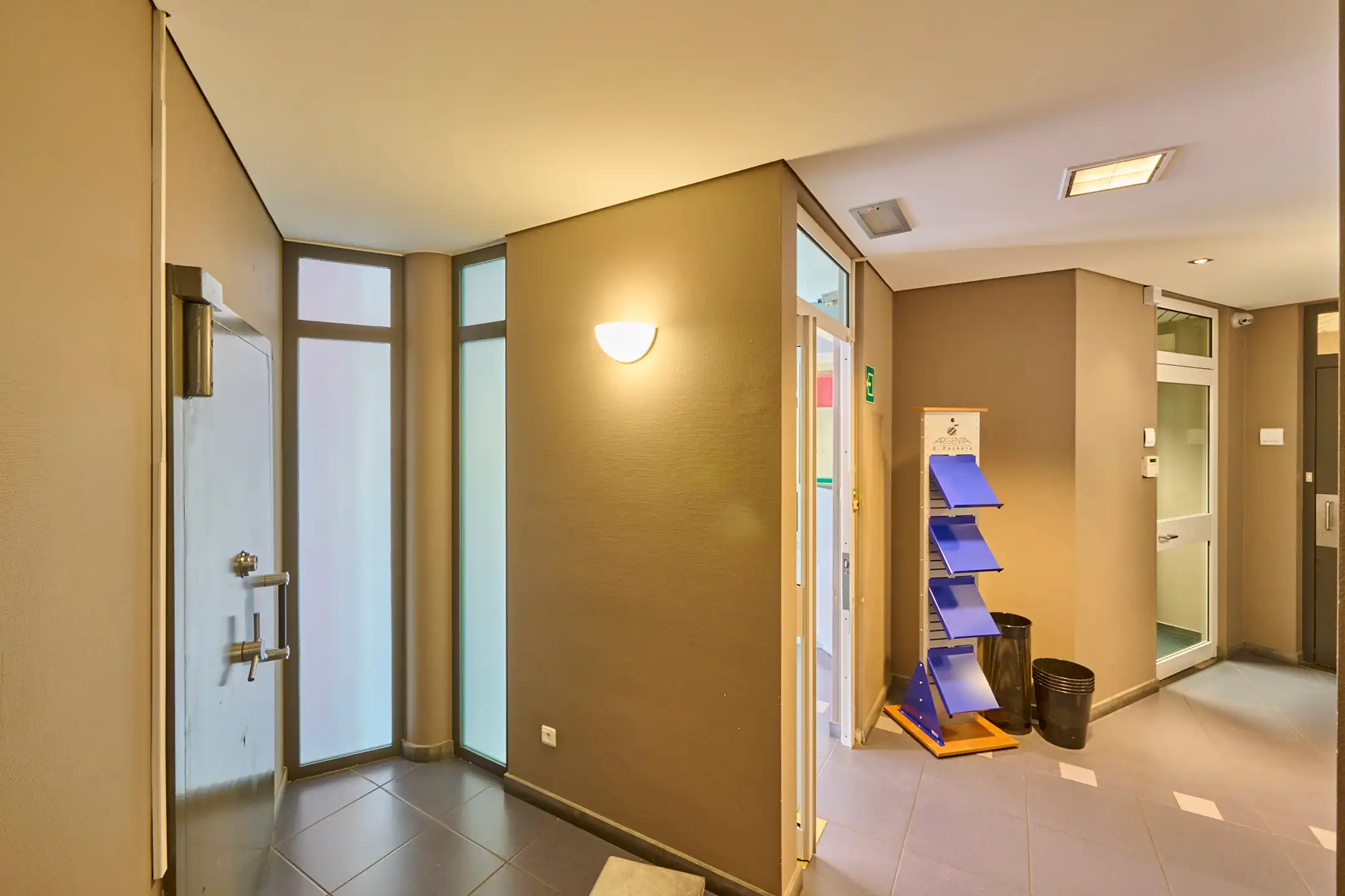 Te huur: kantoor/handelsruimte van 220m² in Hechtel foto 10