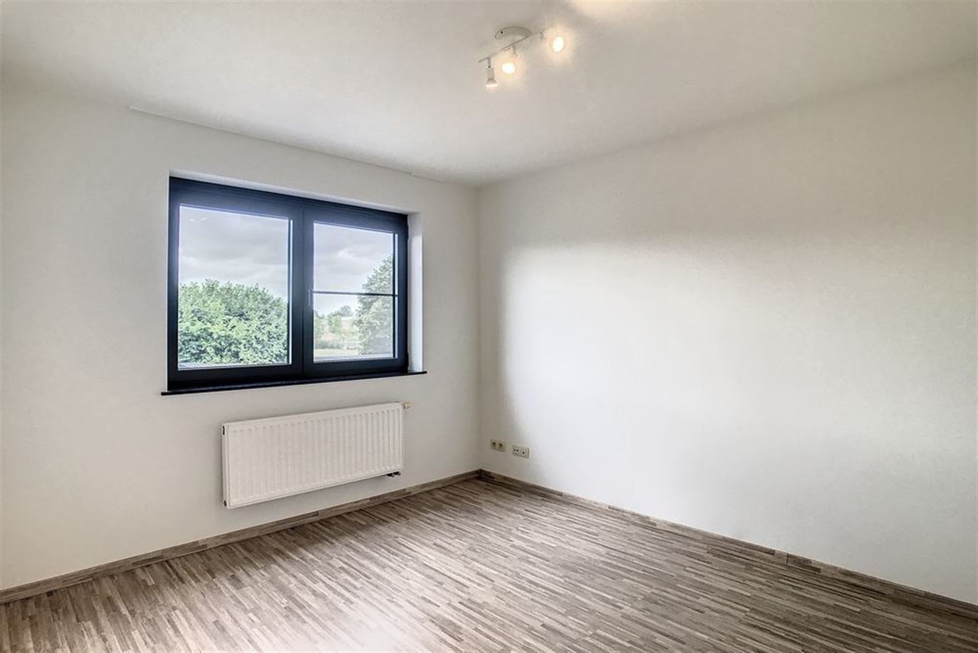 Moderne Halfopen Bebouwing met 5 Slaapkamers  foto 22