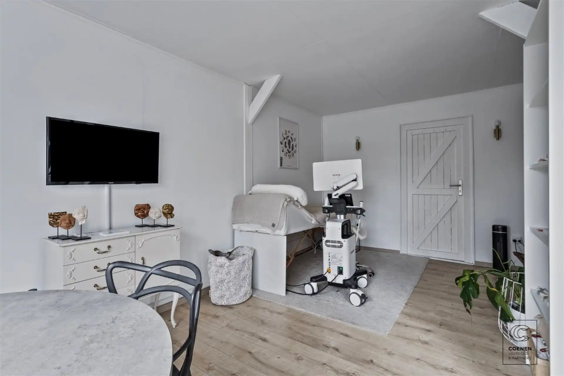 Prachtig en verder af te werken HOB op rustige locatie! foto 32