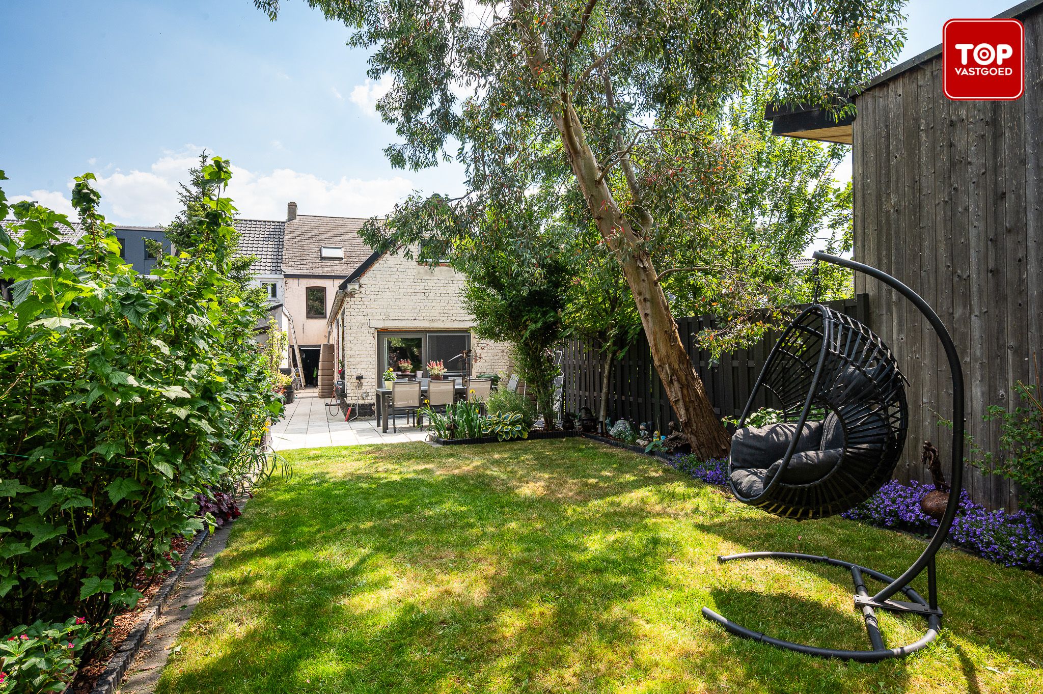 Charmante gezinswoning met tuin in hartje Wetteren foto 30