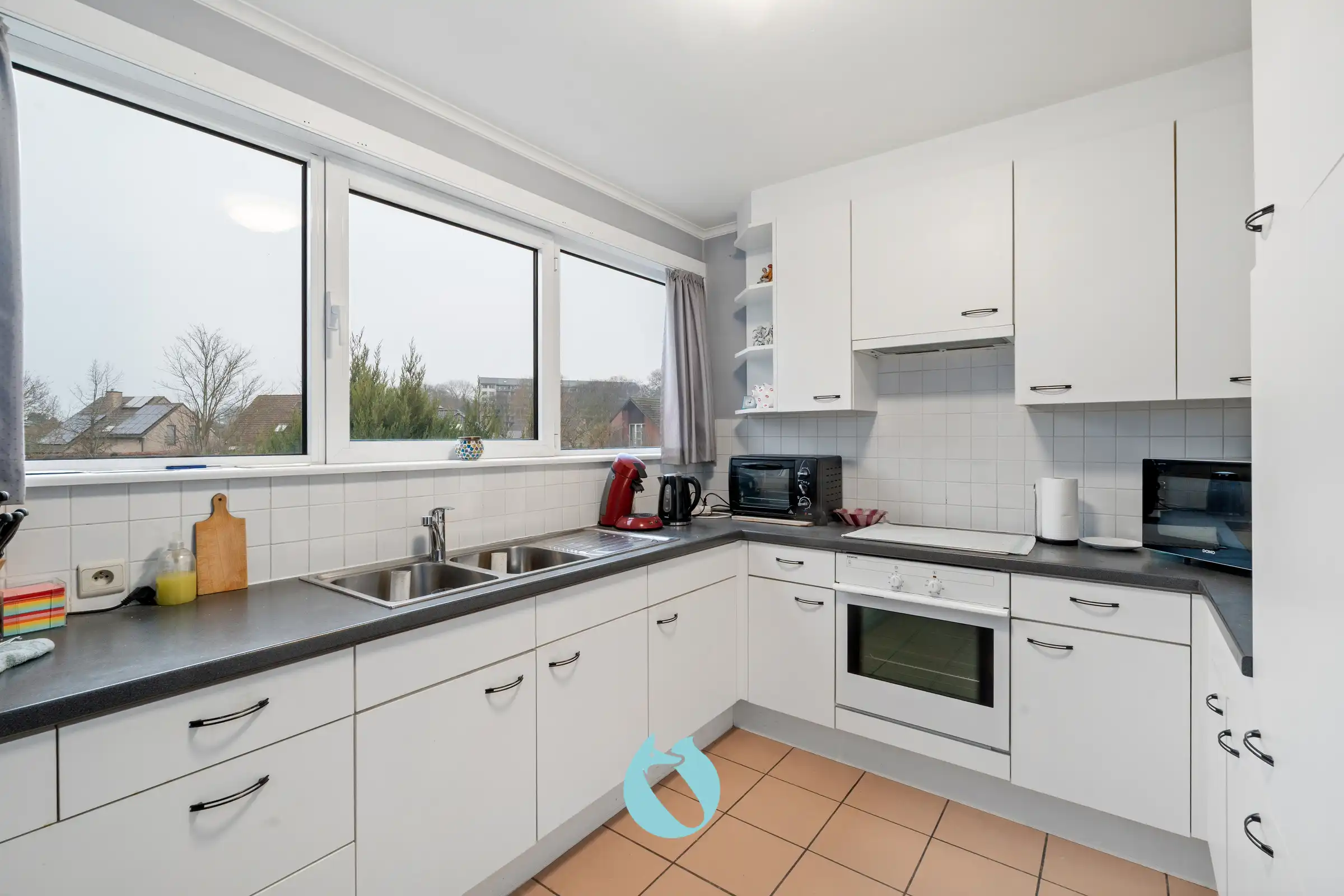 Appartement met 2 slpks, terras en garage foto 3