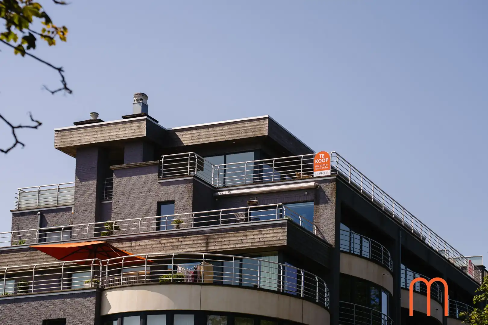 Penthouse te koop in Oostende – 128 m² met 145 m² zonneterrassen en panoramisch uitzicht foto {{pictureIndex}}