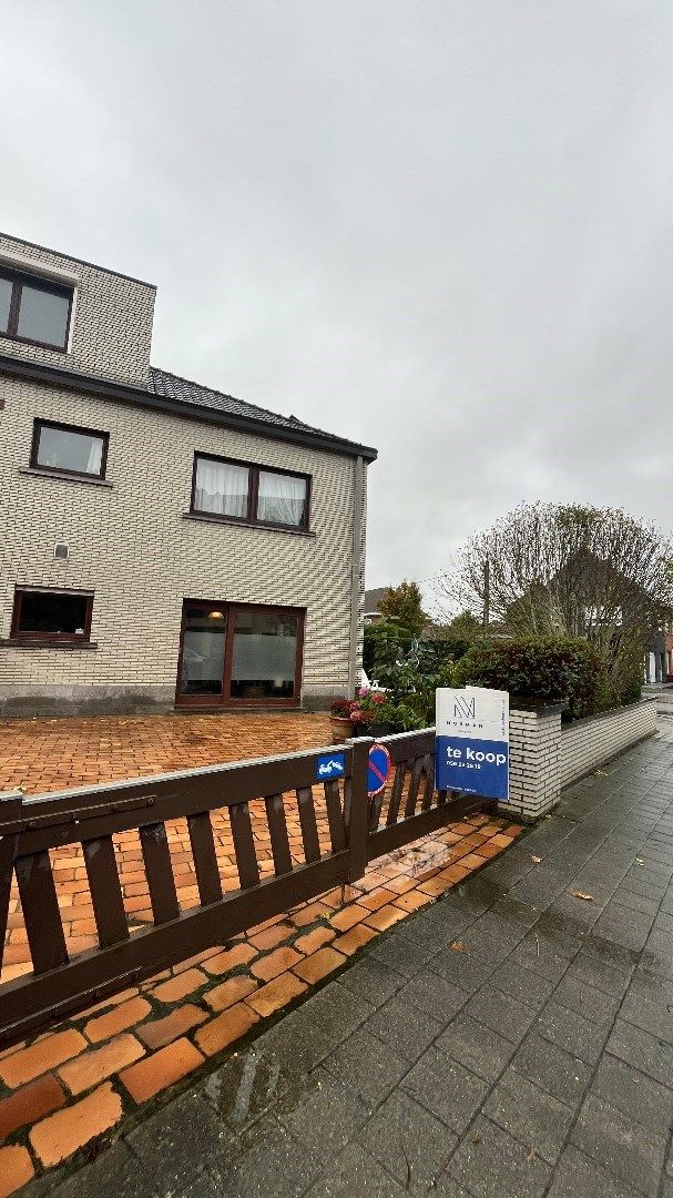 Gelijkvloers appartement van 423 m² met twee garages en veel praktische voorzieningen foto 14