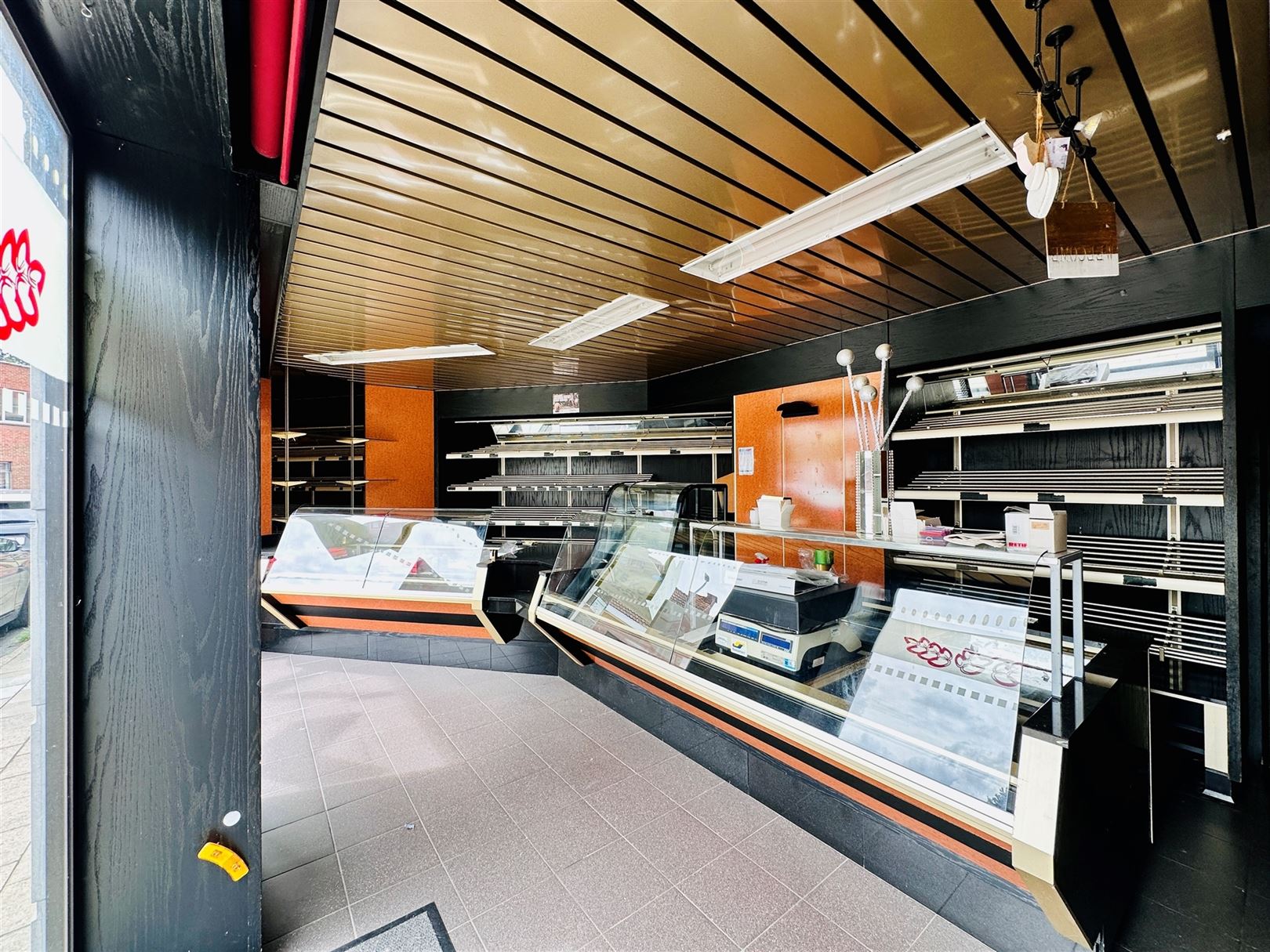 Ruime woning met diepe tuin in Grembergen met mogelijkheid tot handel of zelfstandige activiteit foto 4