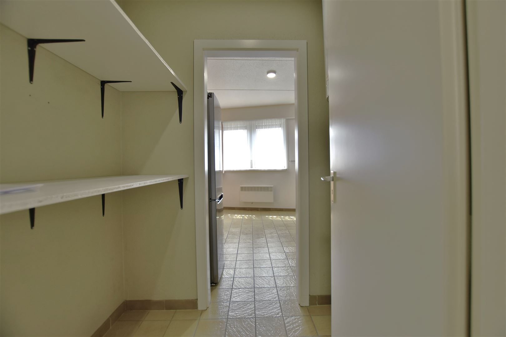 Instapklaar, recent vernieuwd appartement in Sint-Gillis (Dendermonde) foto 7