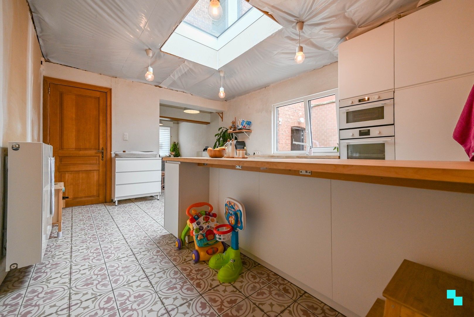 Ruime ééngezinswoning met drie slaapkamers nabij centrum Rumbeke foto 9