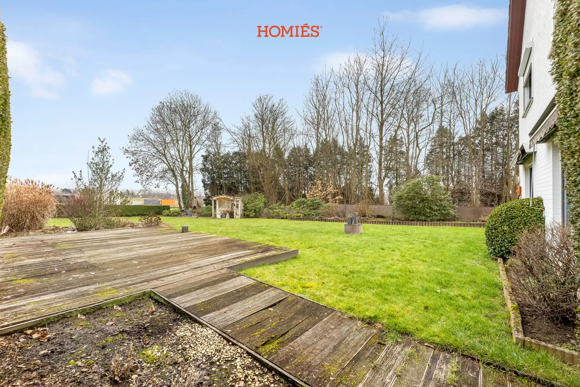 Karaktervolle renovatievilla op toplocatie foto 17