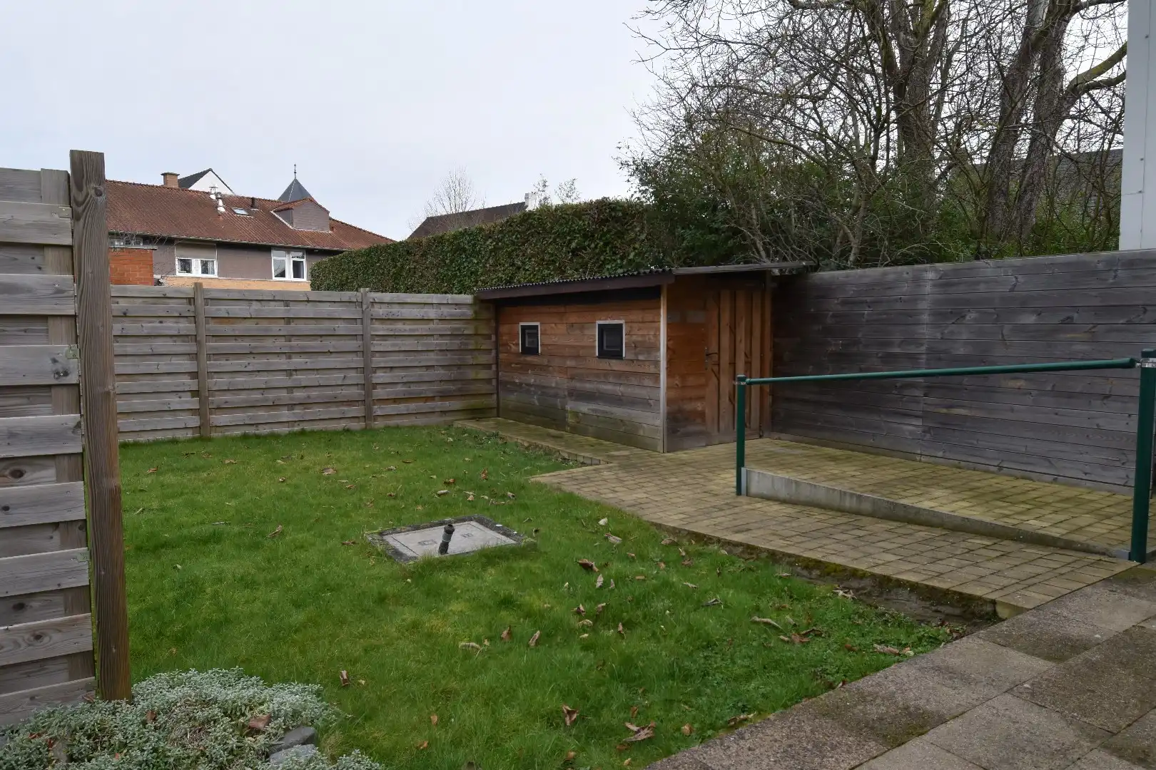 Verzorgde halfopen woning dichtbij het centrum van Heule foto 8