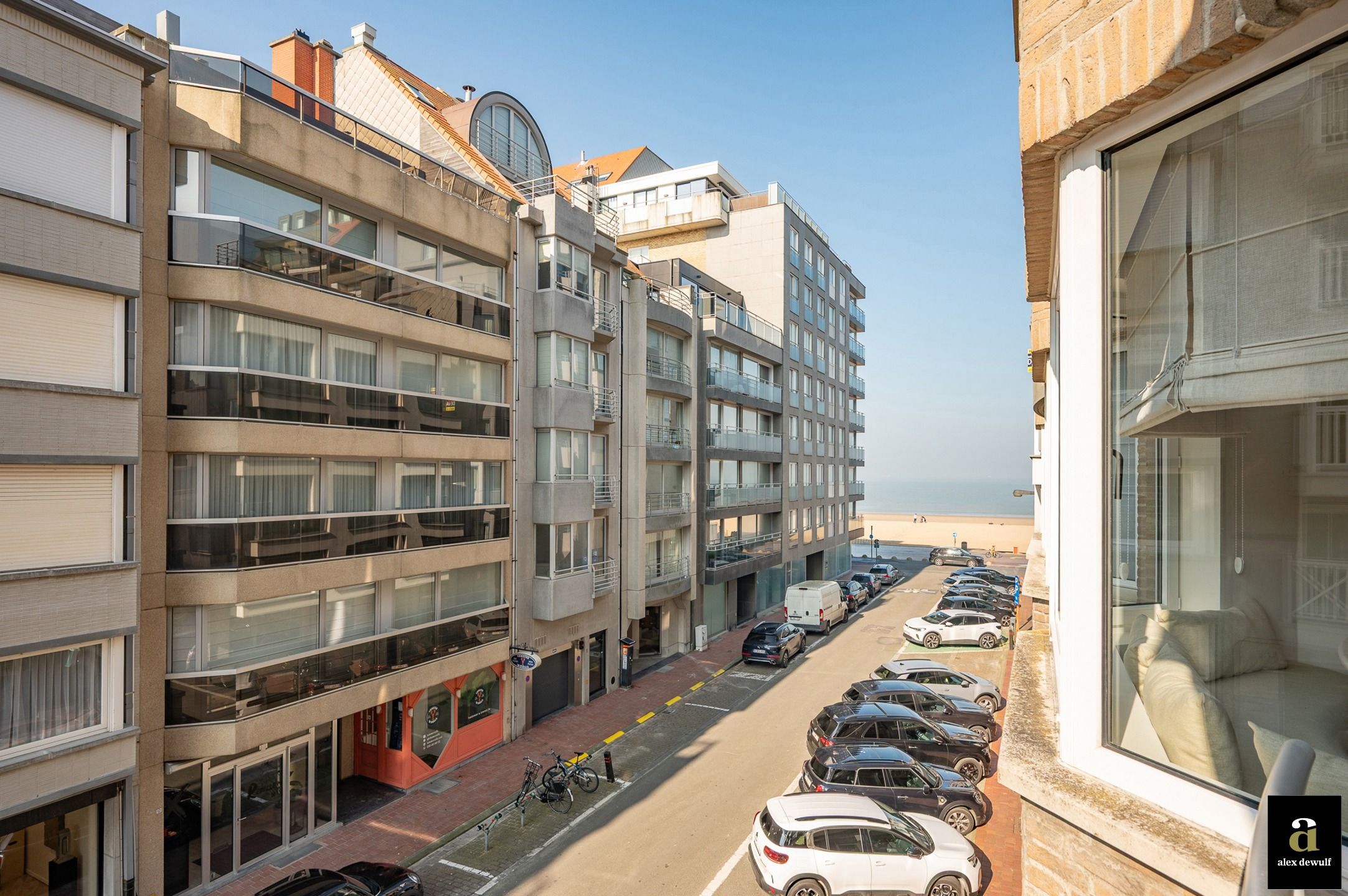 Top gerenoveerd appartement met zij zeezicht, Driehoeksplein foto 4