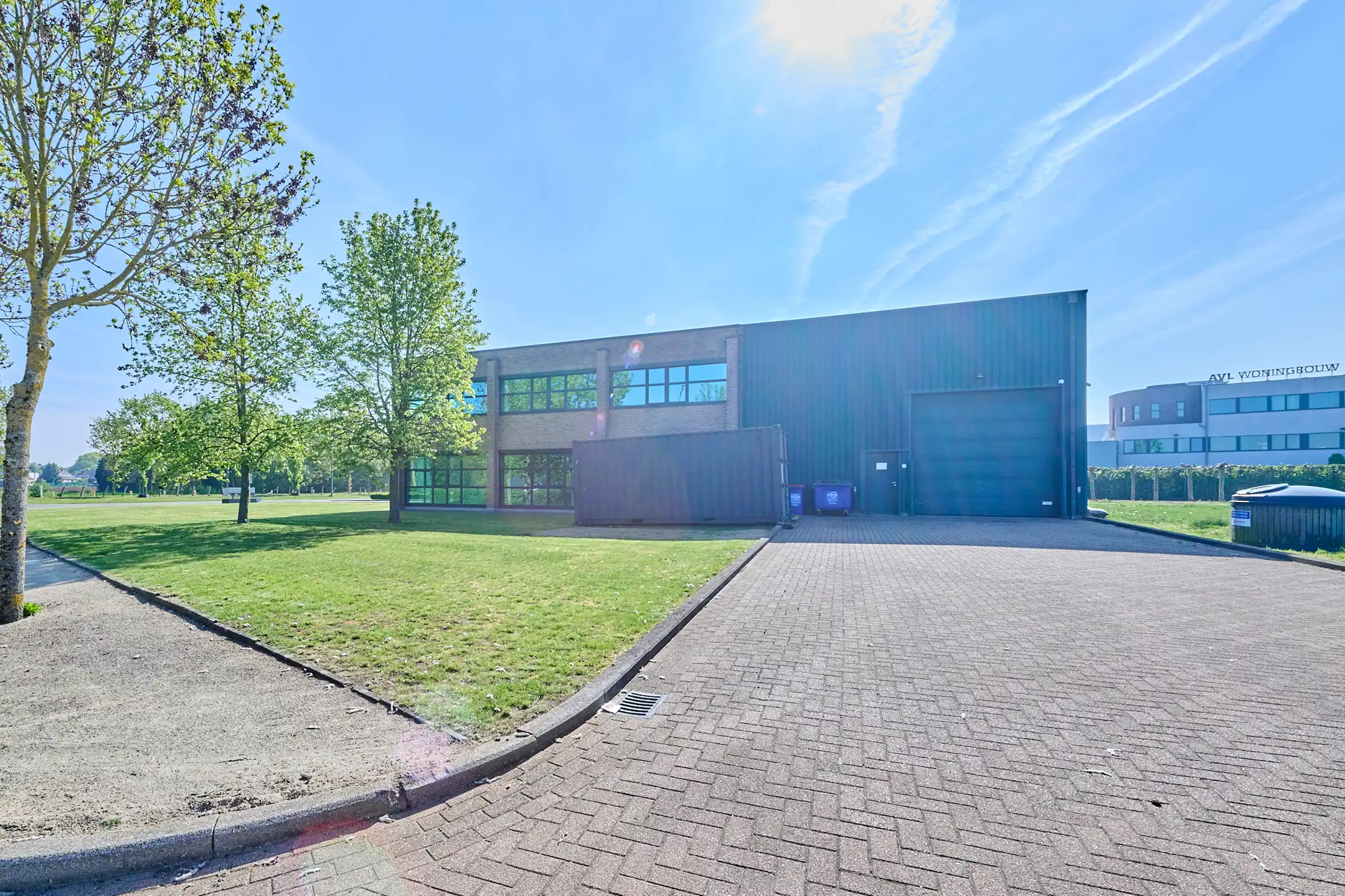SEMI - INDUSTRIEEL GEBOUW OP ZICHTLOCATIE IN BERINGEN foto 15