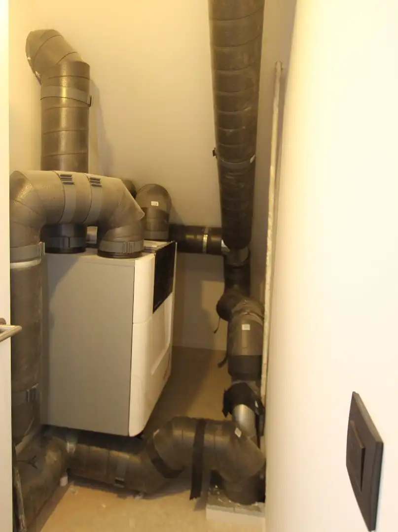 PRACHTIG AFGEWERKTE WONING (2020) foto 19