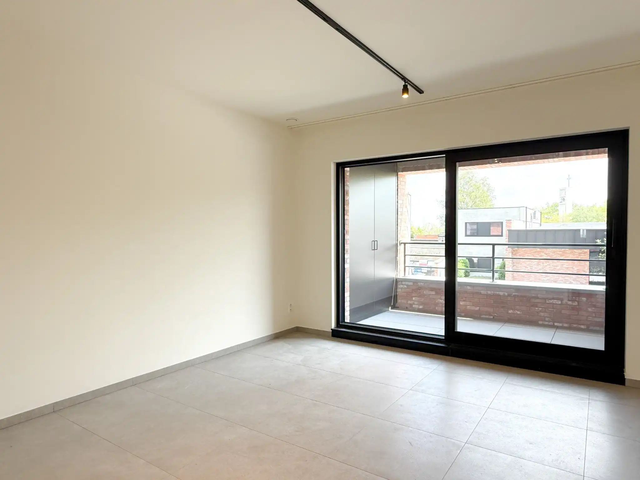 Lichtrijk nieuwbouwappartement met twee slaapkamers, terras en autostaanplaats foto 4