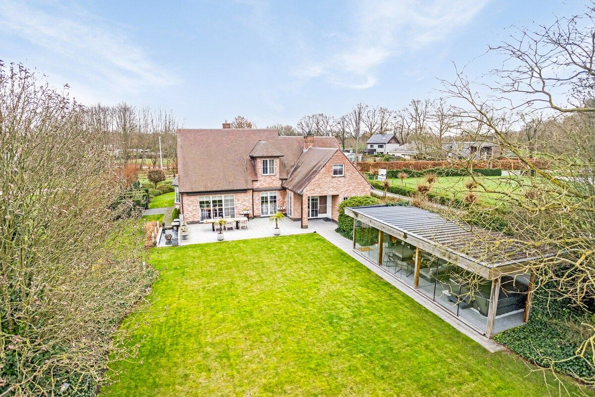 Villa met bedrijfsruimtes en magazijn – De perfecte combinatie foto 21