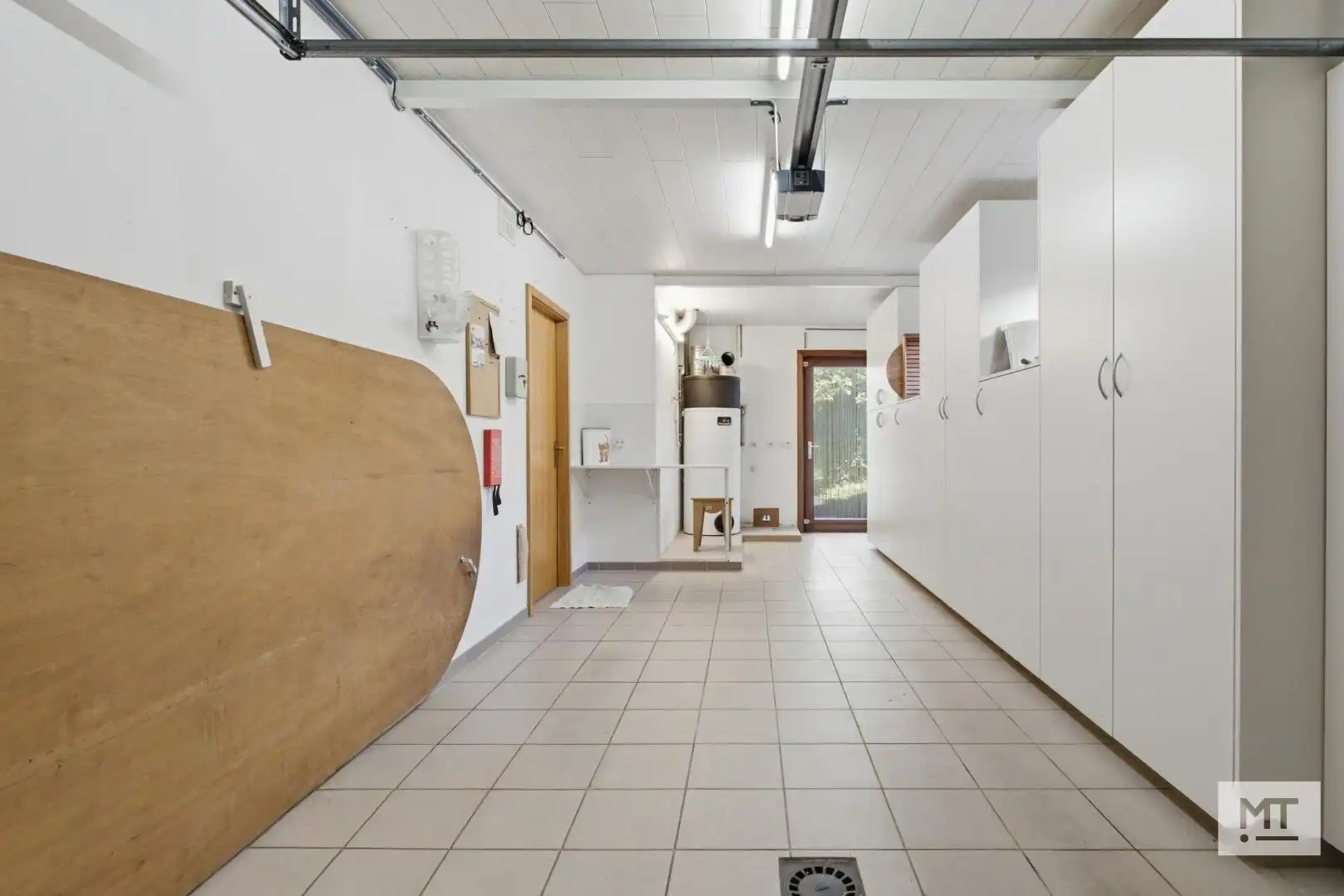 Alleenstaande woning met 4 slaapkamers, zonnige tuin en garage op de Molenhoek foto 16