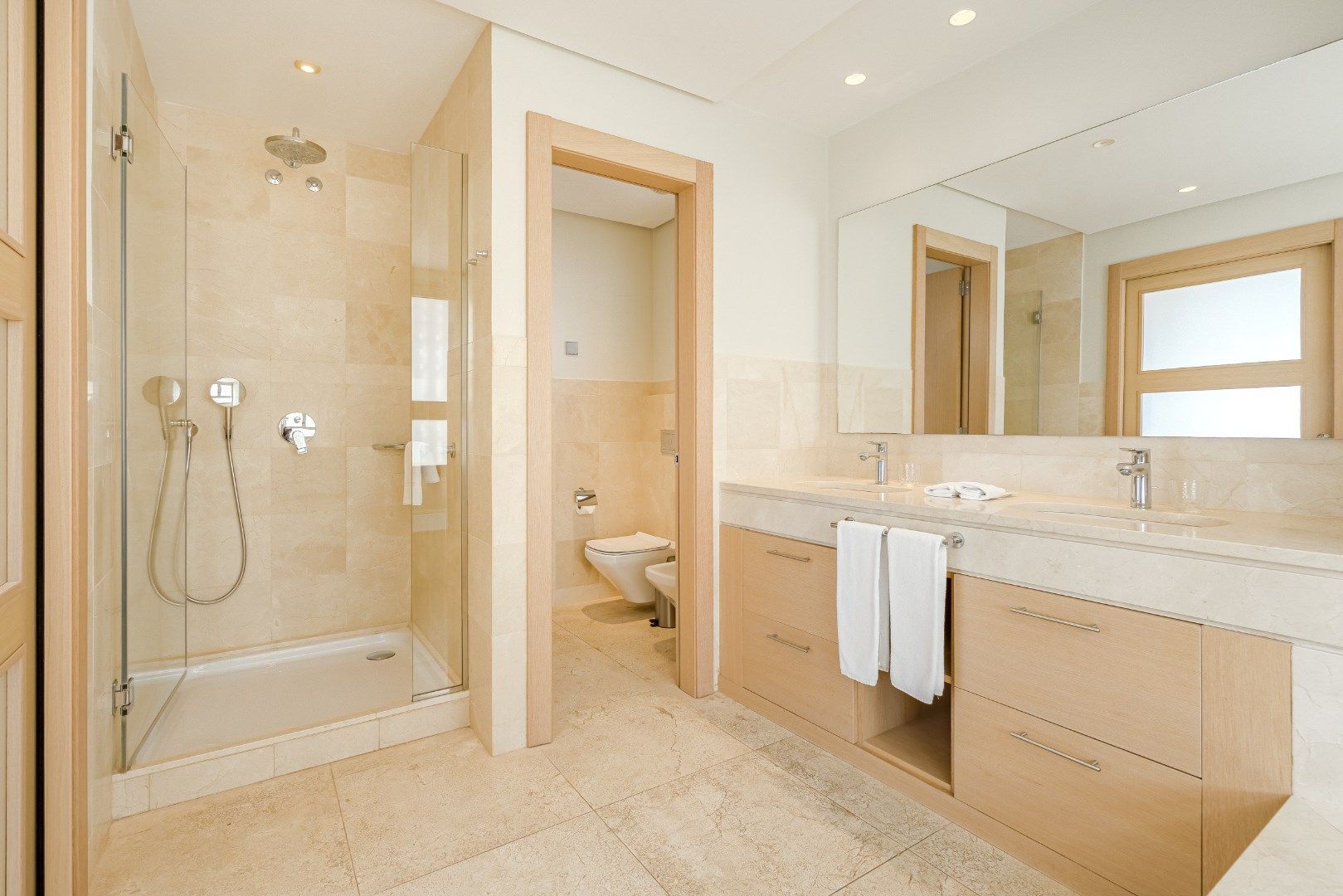 Luxueus appartement met prachtig zeezicht  foto 10