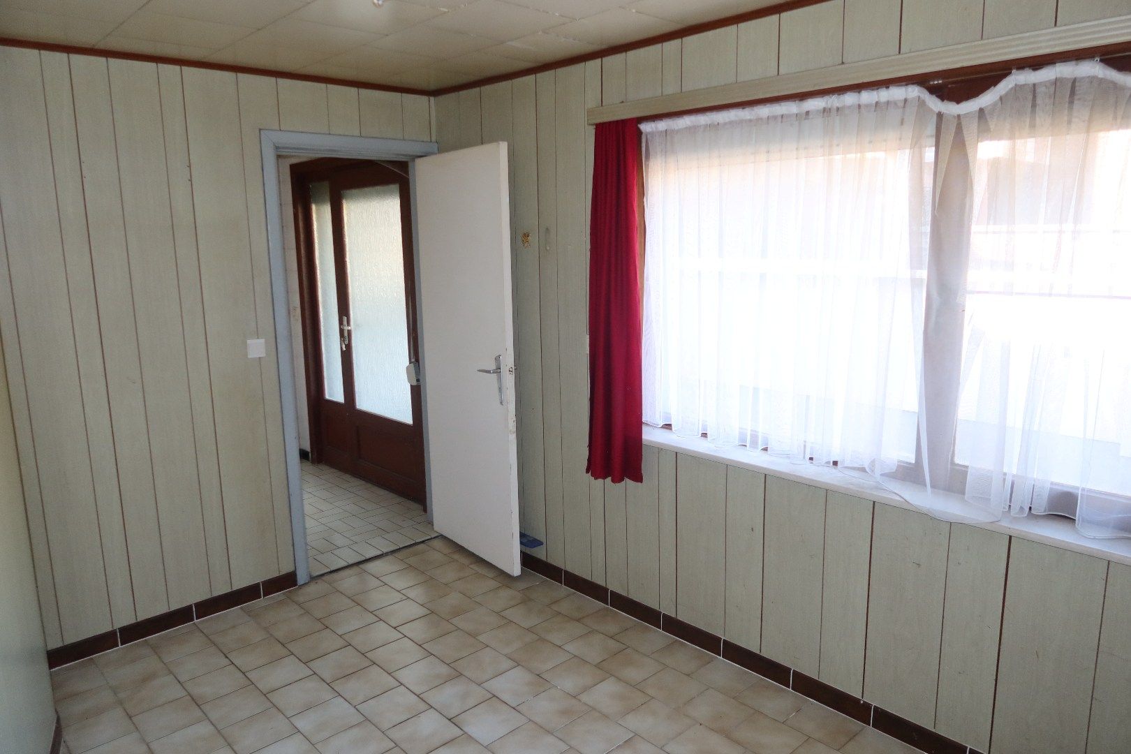 Te renoveren woning met 3 tot 4 slk en tuin foto 11