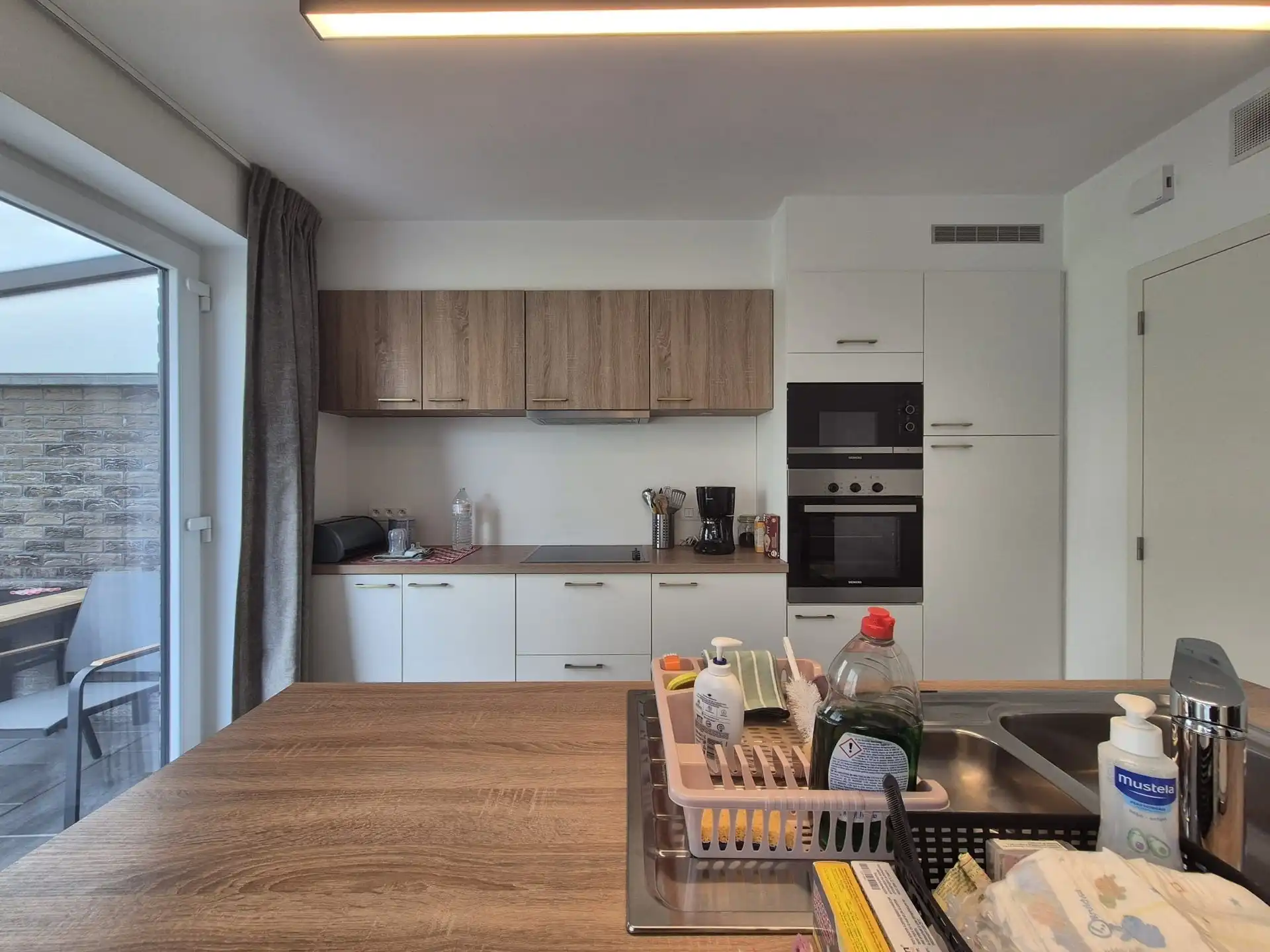 Rustig gelegen nieuwbouw woning met terras en tuin. foto 7