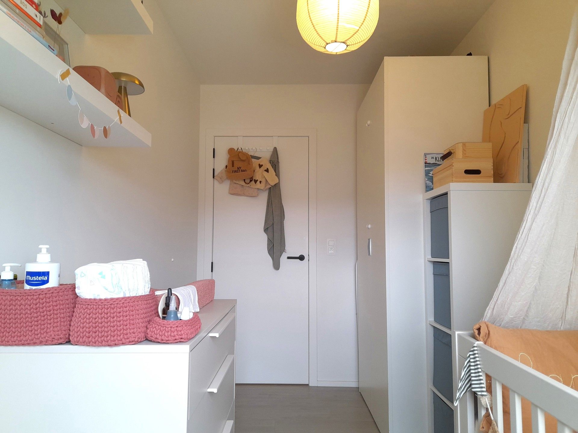 Mooi 2-slpk-appartement met terras foto 17