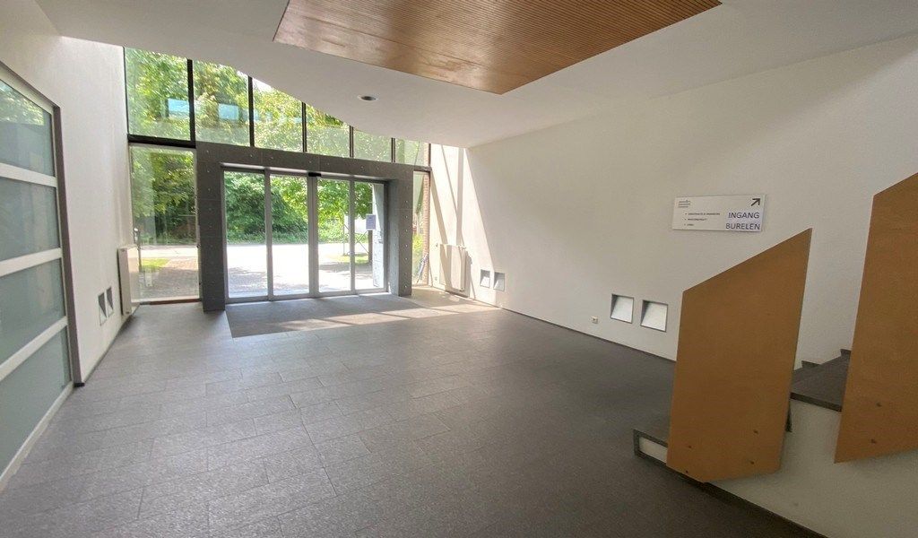 Magazijn met kantoren te huur vlakbij A12 in Wilrijk foto 20
