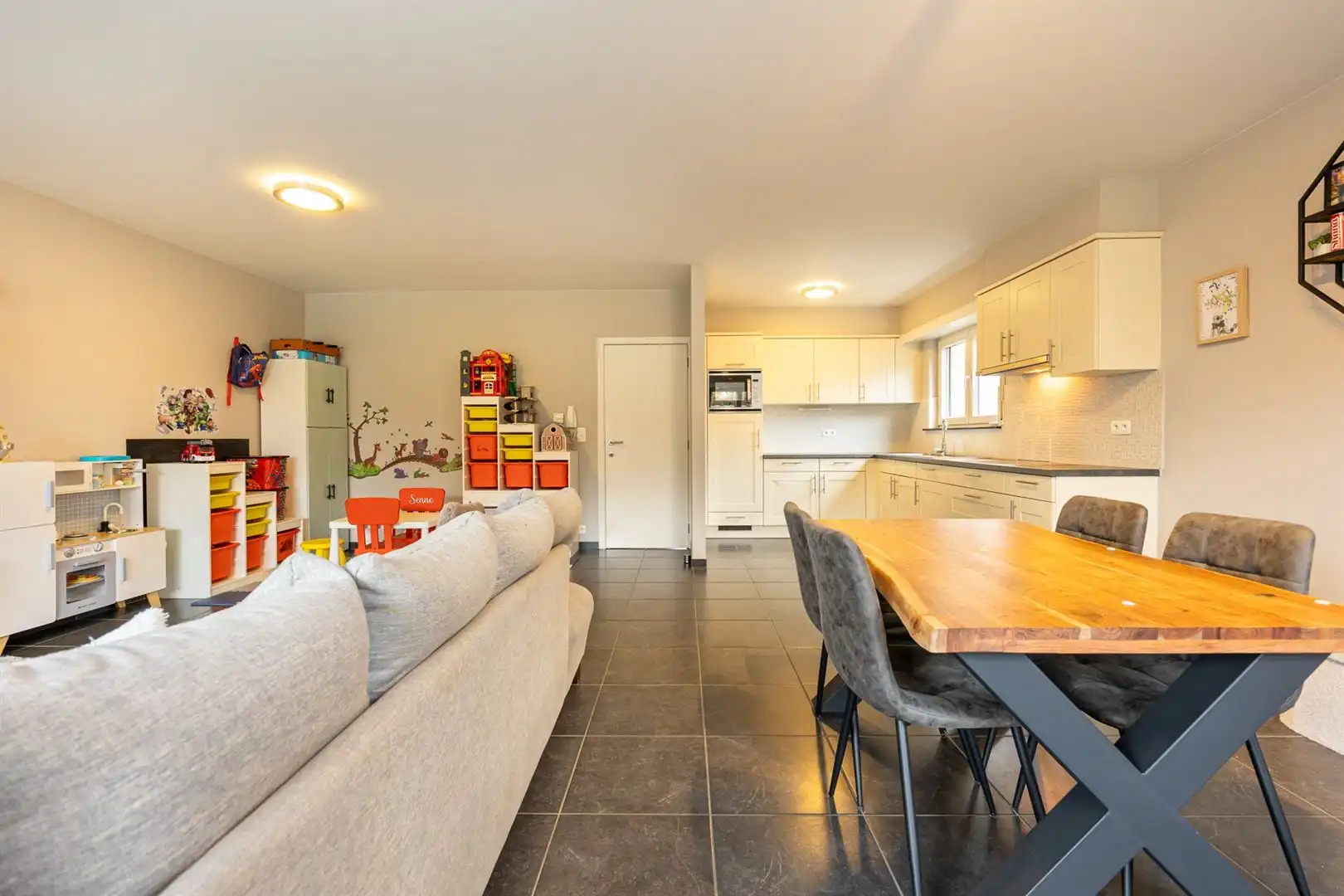 Ruim & licht appartement met zuidwest tuin. foto 9