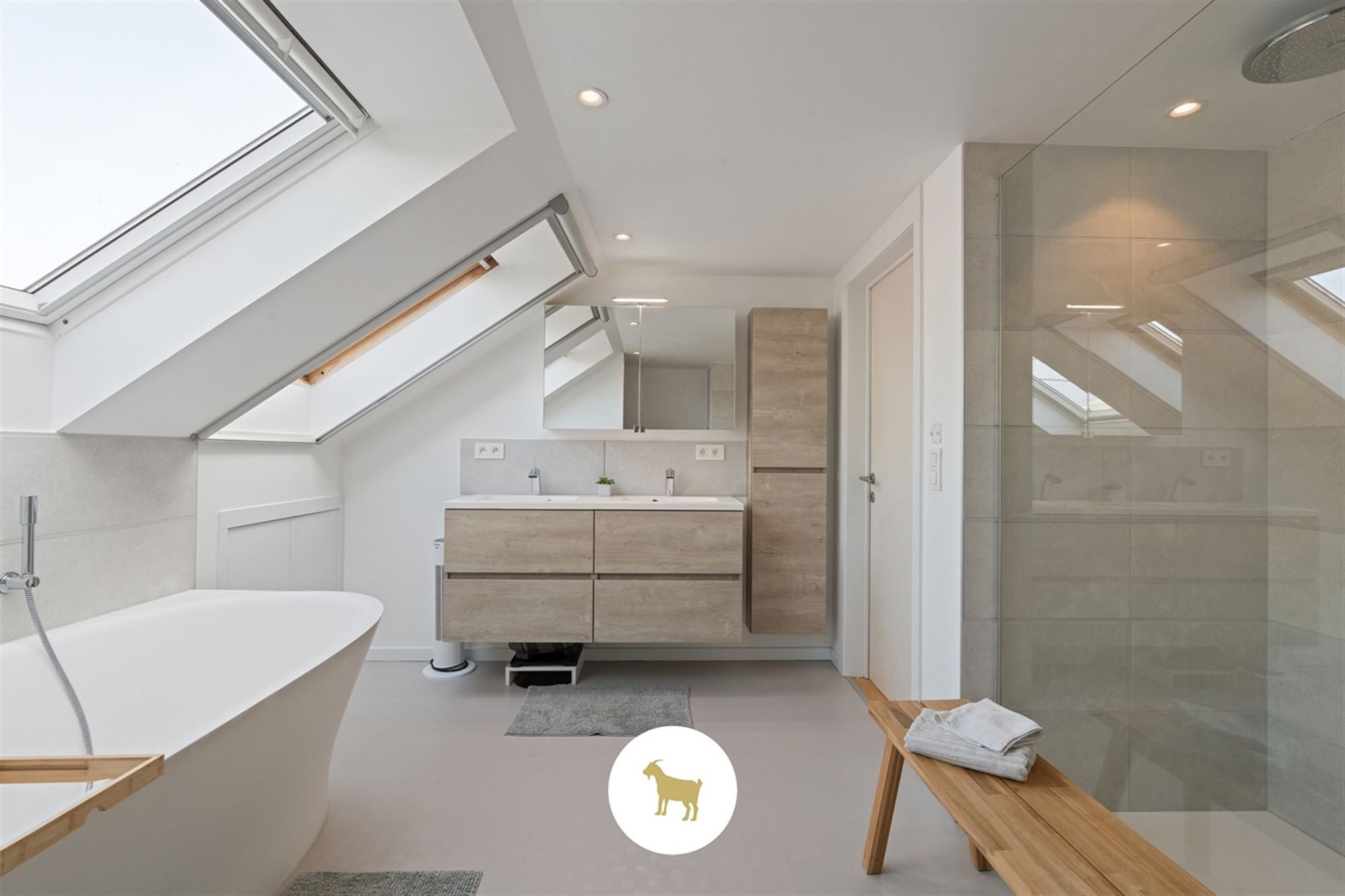 Ruime, INSTAPKLARE OPEN BEBOUWING met 3 SLAAPKAMERS, BUREAU en losstaande GARAGE op een PERCEEL van 1.180m² foto 33