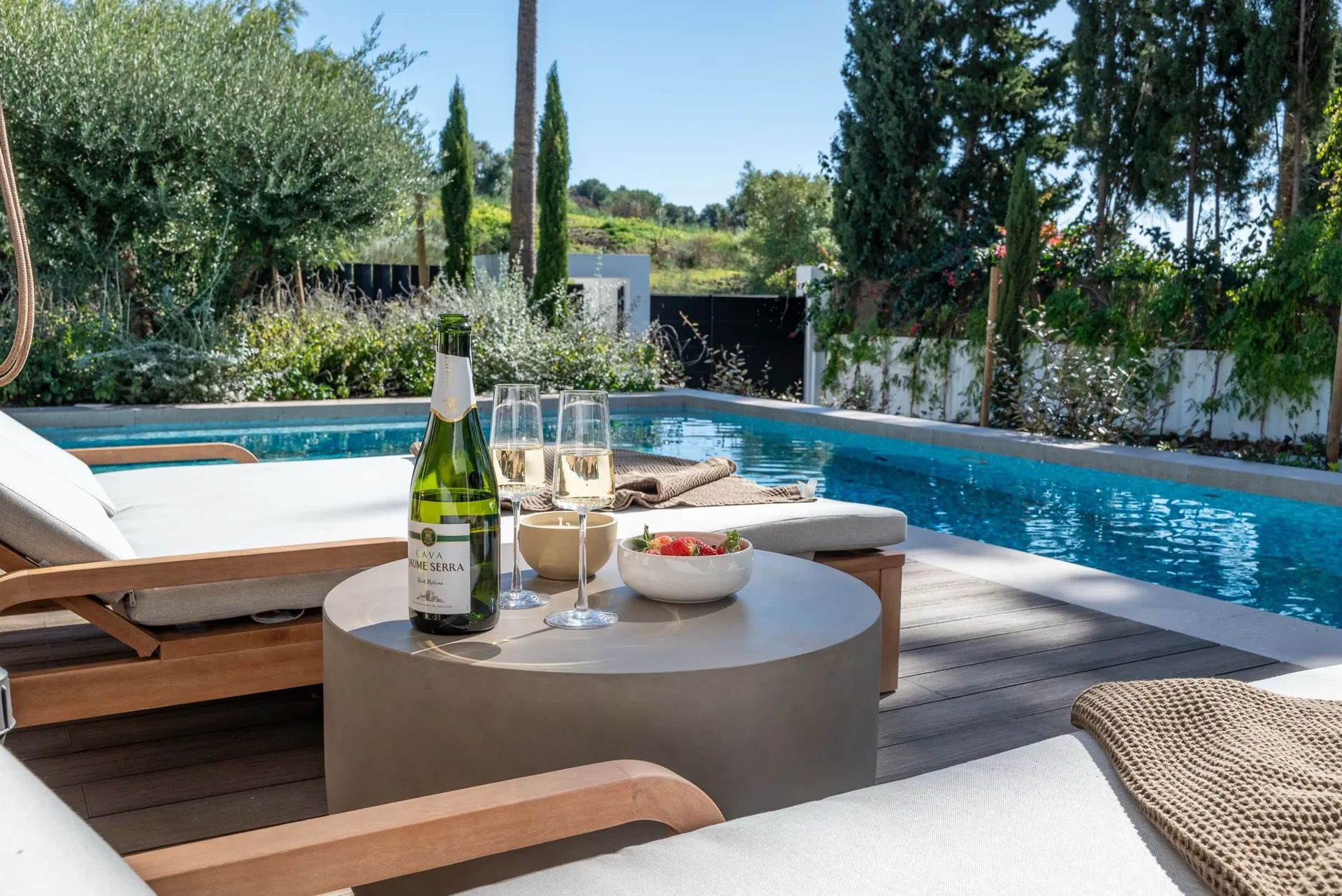 Exclusieve leefstijl in El Paraíso – waar modern design en luxe elkaar ontmoeten foto 22