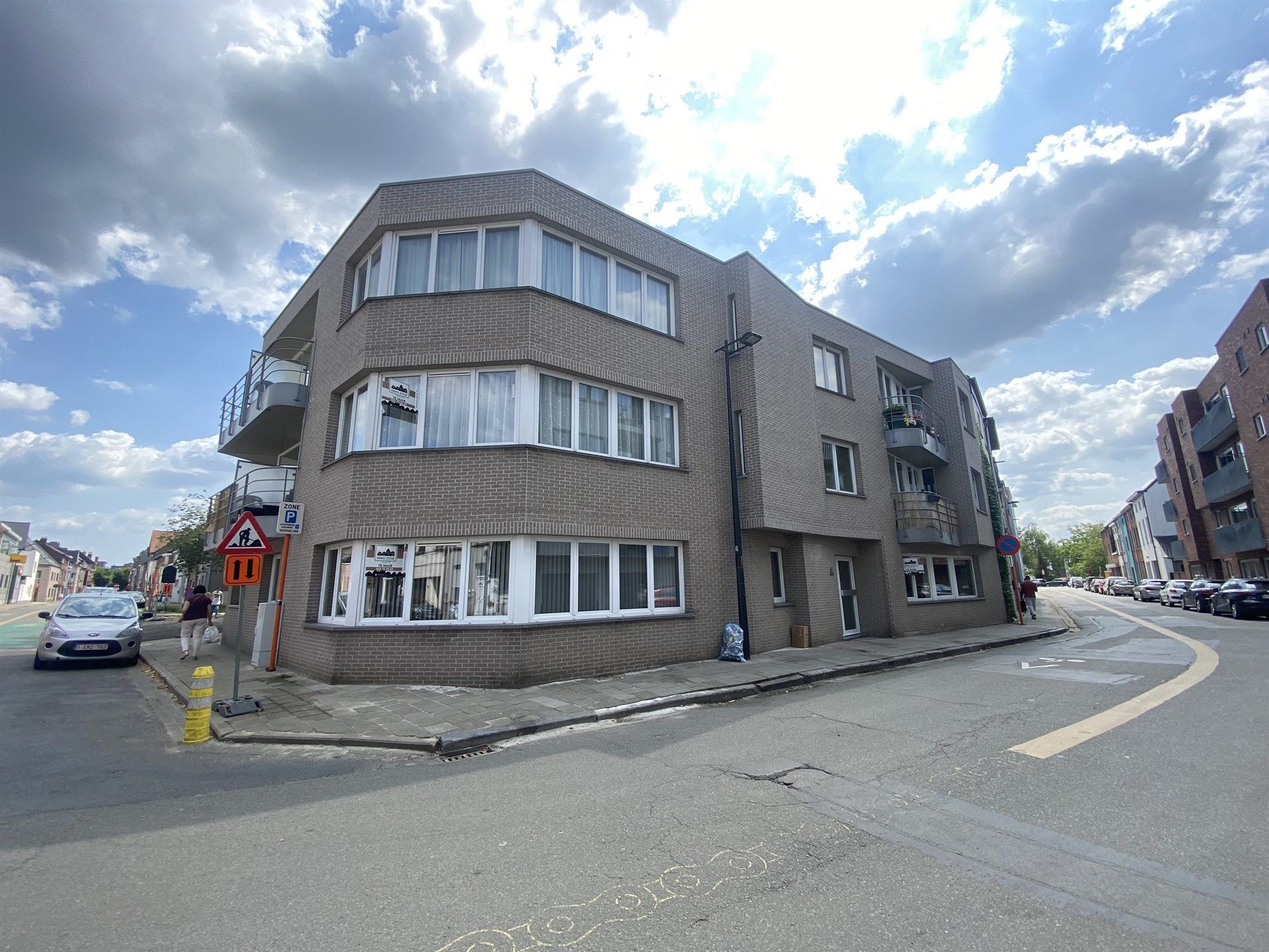 ()=>{if(producerUpdateValueVersion(node),producerAccessed(node),node.value===ERRORED)throw node.error;return node.value} Valerius De Saedeleerstraat 82/01 - 9300 AALST