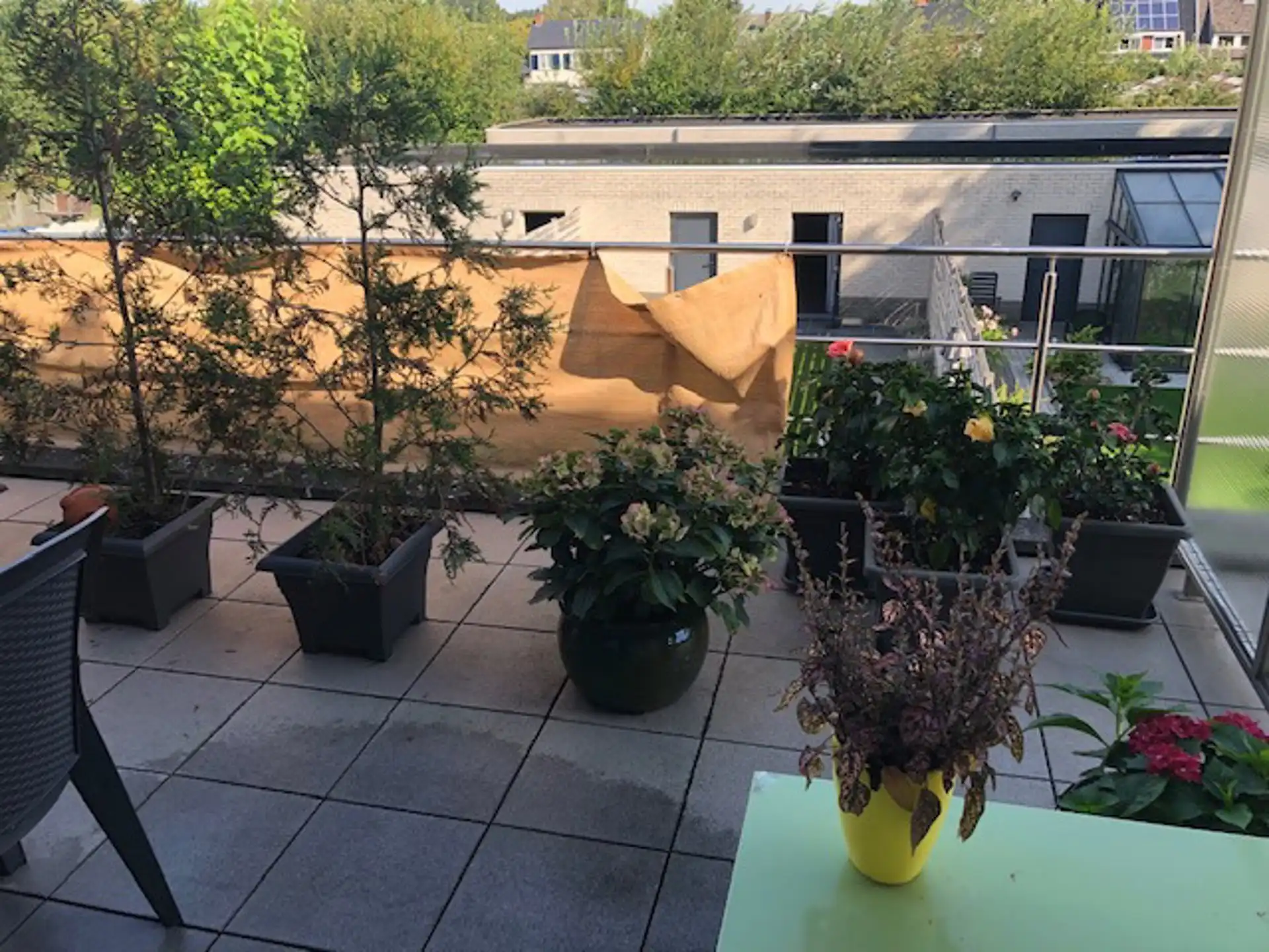 Instapklaar appartement met garagebox foto 4